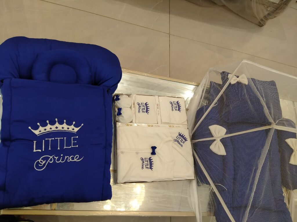 Little Prince – 15 Piece Premium Newborn Gift Set