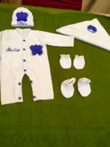 8-piece newborn gift set: